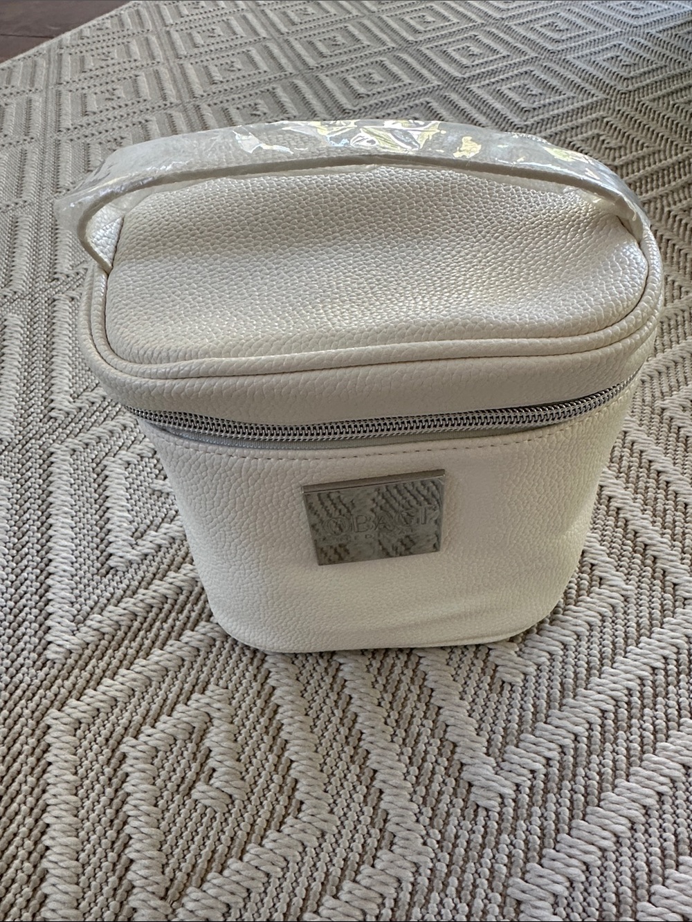 OBAGI White Cosmetic Bag - brand new